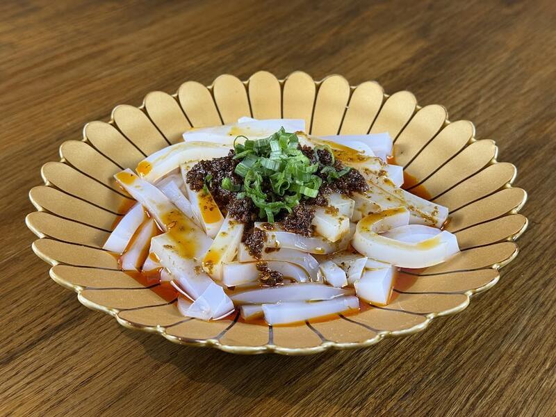 Sichuan Cold Jelly Noodles (spicy)/Tiras de gelatina de almidón