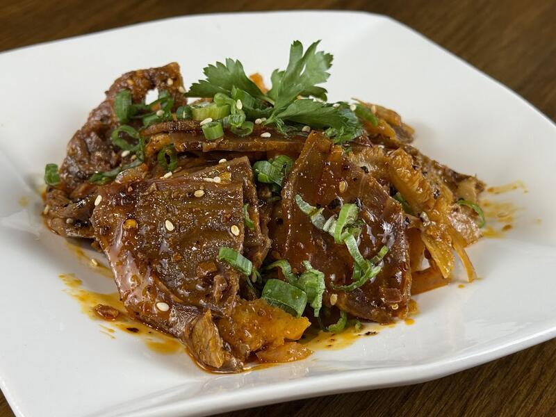 Sliced Beef & Tendon in Chili Sauce (spicy)/Res fría en rebanada
