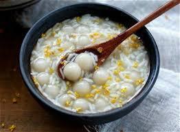 Sweet Rice Balls in Fermented Rice Soup/Bolas de arroz dulce
