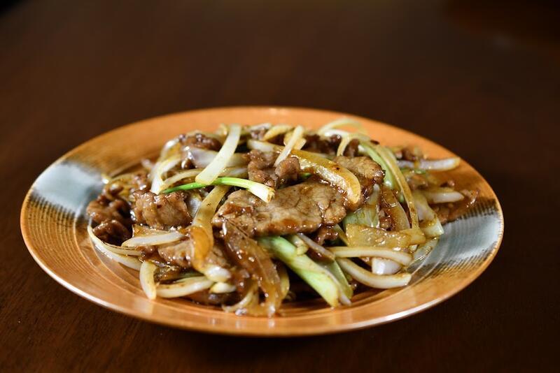 Mongolian BeefRes con cebolla