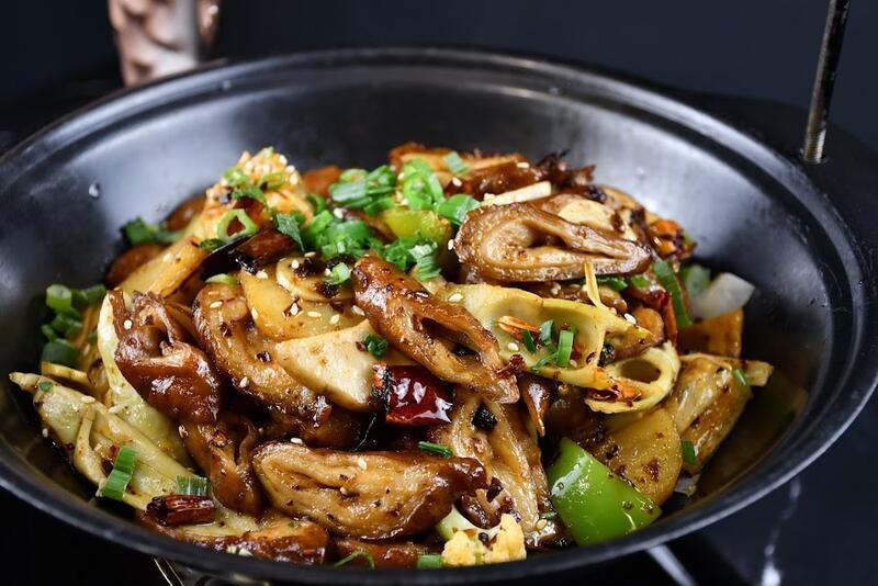 Dry Pot Pork Intestines (spicy)/Intestinos en sartén seca