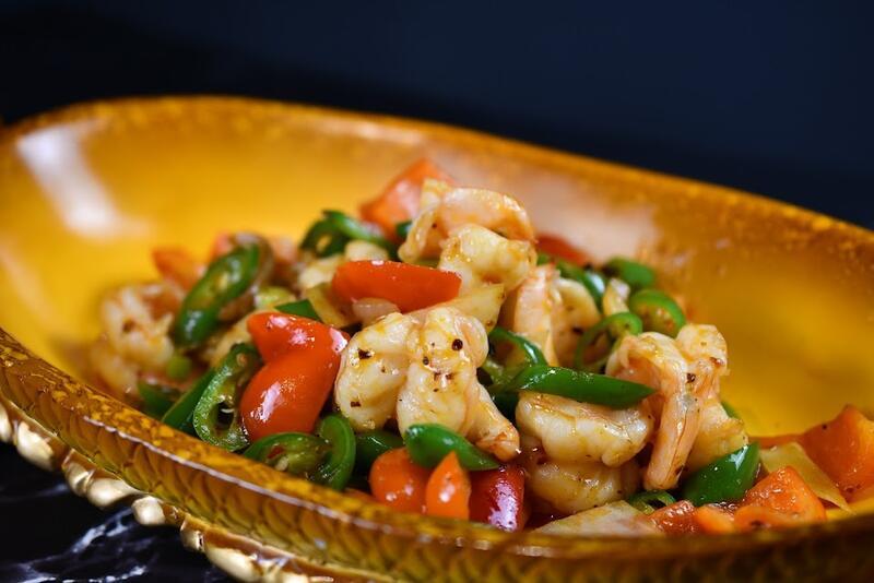 Three Peppers Shrimp (spicy)/Camarones con chile