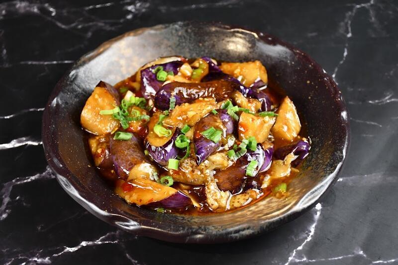 Eggplant in Spicy Sour Garlic Sauce (spicy)/Berenjena agridulce